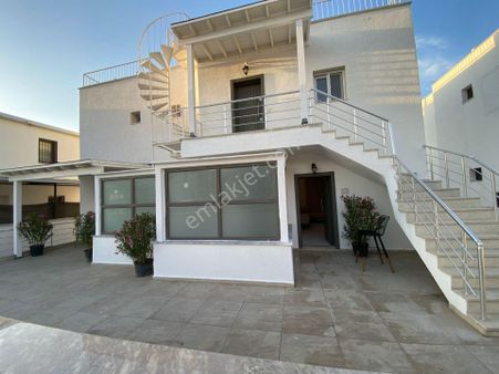 Türkbükünde Deniz Manzaralı Fırsat Sıfır Yapı Dubleks