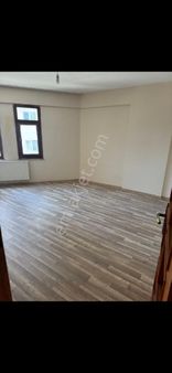 Ümraniye Esenevler Temiz Daire Ulaşım Anlamında Sorun Bulunmamaktadır