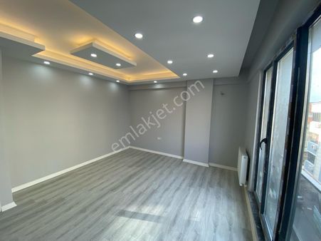 Umur Gayrimenkulden Sıfır Ara Kat Mükemmel Daire