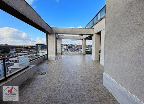 Sultangazi'de Prestijli Binada Satılık Teraslı 3+1 Daire
