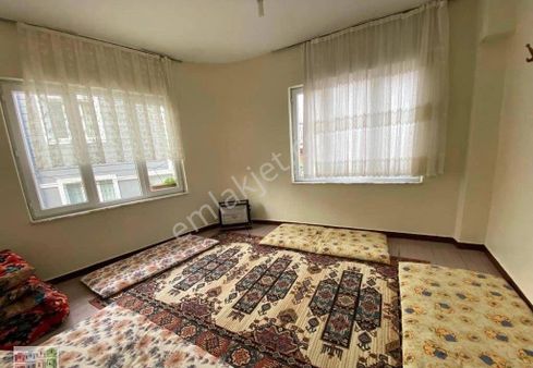 Balatta Satılık 3 Daireli Deniz Manzaralı 130 M.kare Tabanlı Bina