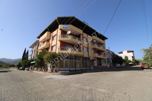 Aydın Germencik Ortaklar Merkezi De Köşe Başı 5 Katlı Bina 5 Daire 2 Dükkan Her Daire 178 M2