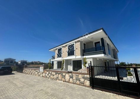 Didim Satılık 3+1 Ayrı Mutfak Sıfır Villa Havuzlu Otoparklı