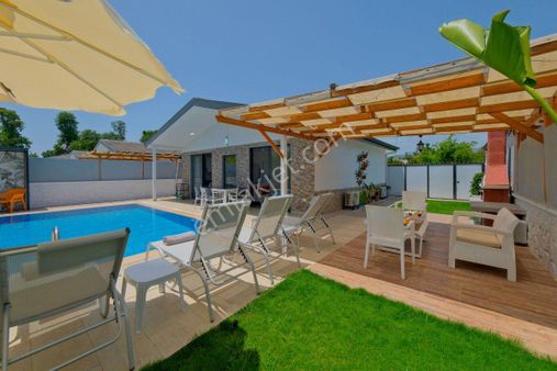 Fethiye'de Kiralık 2+1 Havuzlu Jakuzili Villa (mera 132)