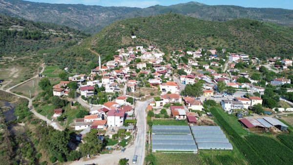 Köy Yerleşik Alanı İçerisinde 4613 M² Satılık Arazi