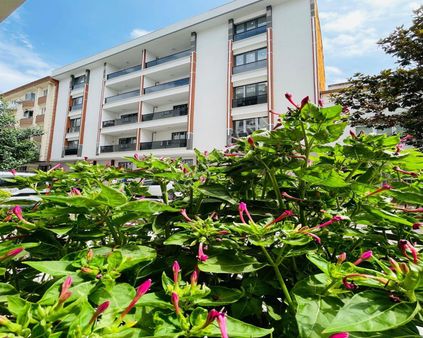 Bahçeşehire Komşu Satılık Lüx Sıfır 3+1 Arakat Daire