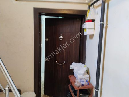 Bergama Sehir Merkezinde Doğalgazlı Kapalı Mutfak 2+1 Daire Satılık