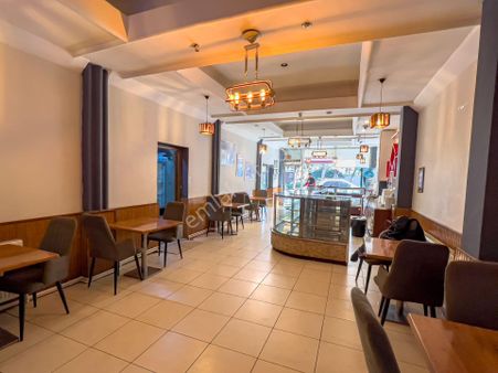 Emin'den Yeşillik Caddesi Yanı Komle Bina