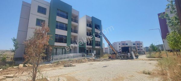 Seferihisar Toki De Kapalı Mutfaklı Kiralık 2+1daıre !!!