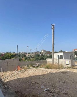 Çeşme Ali Bostan Plajında Na -tamam Havuzlu Villa