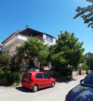 Yakamoz Emlaktan Şeyh Osman Mah. 3 Katlı Teraslı Bahçeli Bina