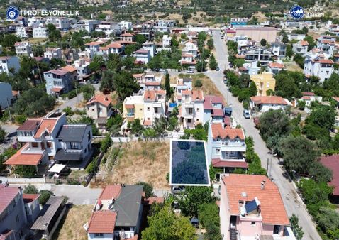 Karaburun Mordoğan Merkez'de Villa İmarlı 200 M2 Arsa