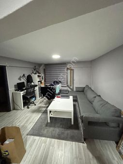 Metrobüse,tramvaya 3 Dk, 1+1, Hisseli Tapu, Bodrum Kat Daire