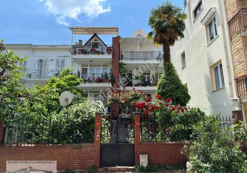 Planet'ten Merkezde Deniz Manzaralı 4+1 Çatı Dublexi 2001 Yapımı Genç Bina