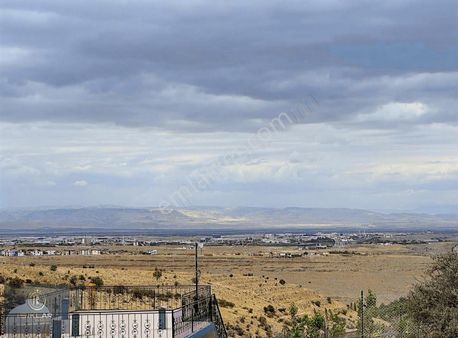 Enes Işık 'tan Yeşilyurta Yapılı Manzaralı Villalık Arsa
