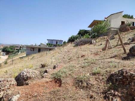 Yıldız Emlaktan Türkoğlu Kılılı Mah Binevlerde Güzel Konumda, Cadde Üzeri Satılık Arsa