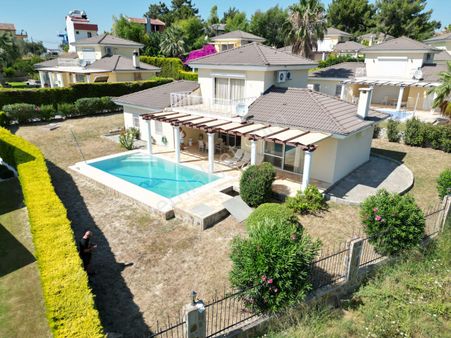 Full Manzara-güvenlik-özel Havuz/otopark-700 M2 Bahçe-modern-full Eşyalı-tamamı Müstakil