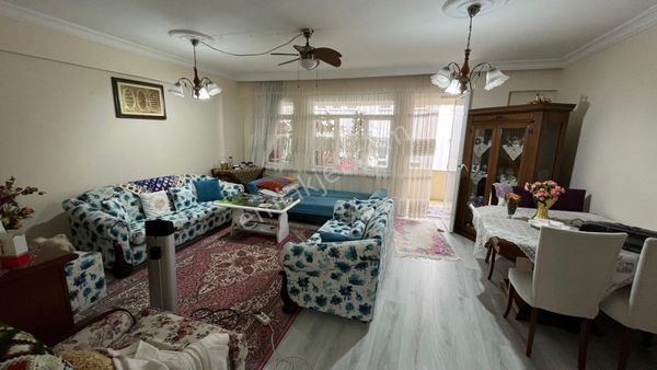 Kemeraltı Denize Yakın Kiracısız 3+1 Daire