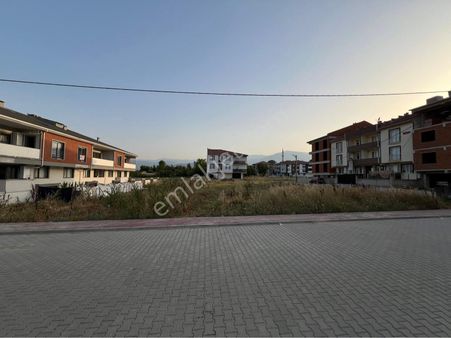 Roma’ Dan Akhisar’da Satılık Arsa