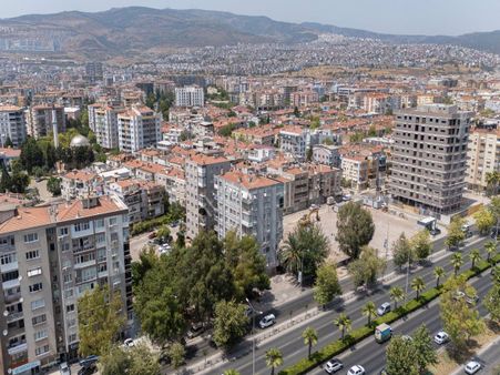 Bayraklı Mansuroğlu Mahallesi Satılık 2+1 Boş Daire Kiracısız