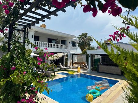 Alanya Türklerde Lüx 4+2 Satılık Villa