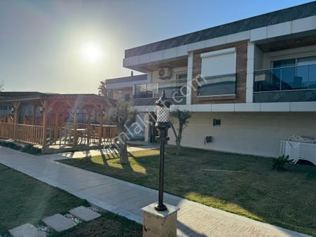 Kuşadası Denize 400 M Satılık 3+1 Lüx Daire