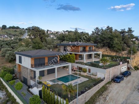 Kuşadası'nda Satılık Full Deniz Manzaralı 7+1 Emsalsiz Malikhane