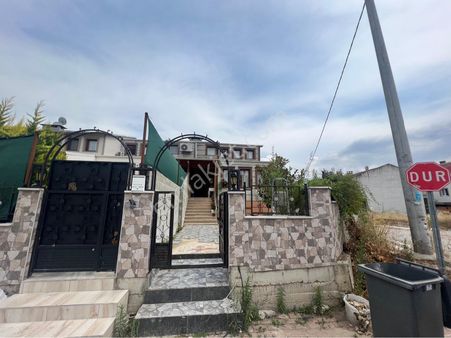 Roma'dan Yeni Mahallede Satılık Villa