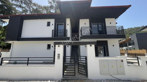 Ula Gökçe Mahallesinde Marmaris Ve Akyaka Yakın Sıfır Yazlık Daire