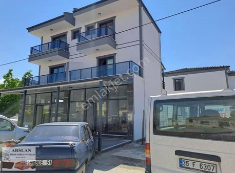 Merkeziyerde Cadde Üzerinde İşyeri