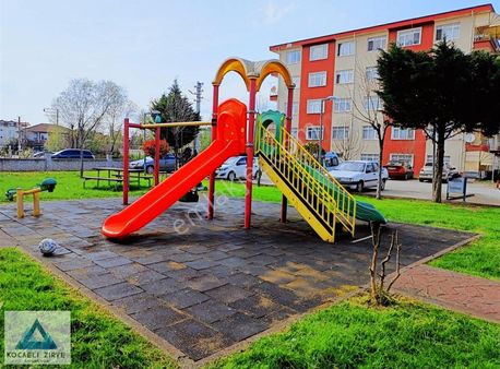 Başiskele Seymen Sahilde Tamamen Yenilenmiş Geniş 2+1 Daire