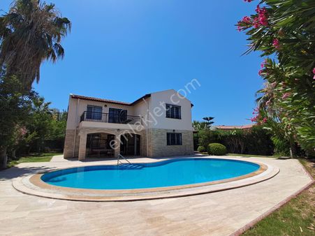 Soğucak Samos Villalarında Satılık Malikane 900 Metre Kare Arsa İçerisinde Masrafsız 4+1