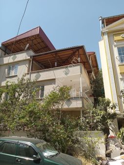 Üniversite Karşısında Satılık 3 Katlı Bina