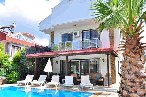 Hisarönü'nde 3 Yatak Odalı Müstakil Villa