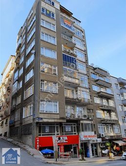 Mia'dan Lise Caddesi Üzerinde Kiracılı Satılık Daire