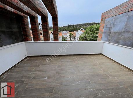 Özdere Deniz Tarafında Özel Havuzlu Sıfır Eşyalı Satılık Villa