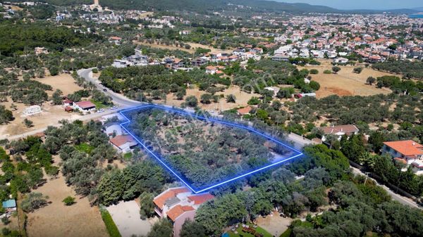 Urla'nın İncisi Çeşmealtı'nda Satılık Yola Cepheli Tarla