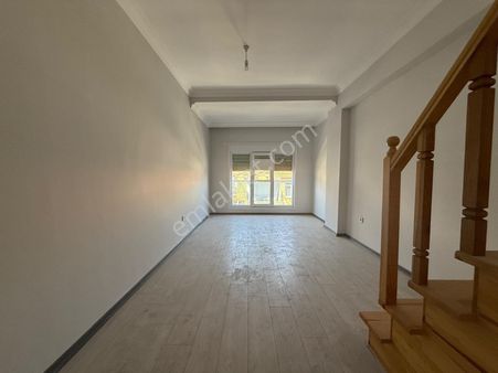 İstanbul House'dan Güngören'de 180m2 4+1 Fırsat Dubleks.