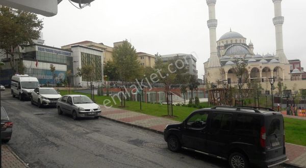 Havaalanı Mahallesinde Önü Açık Her İşe Uygun 115 M2 Dükkan