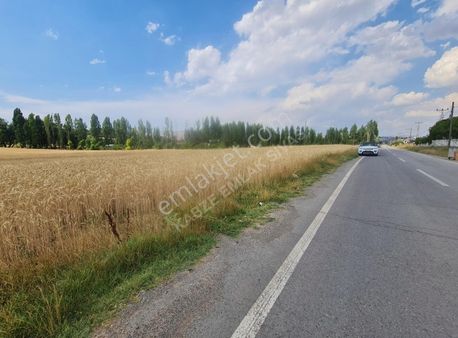 Kabze Emlaktan Sivas Mrk.k.yaka Eski Kayseri Yolu Satılık Tarla