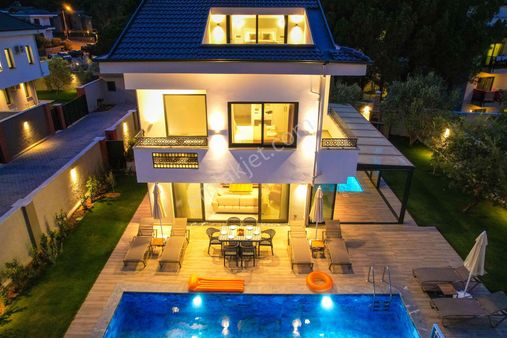 Ölüdeniz'e Yakın Kiralık 3+1 Saunalı Havuzlu Villa Mera-150
