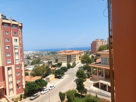 Anamur Toki Konutlarında 3. Kat 2+1 Sıfır Masraf Eşyalı Satılık Daire