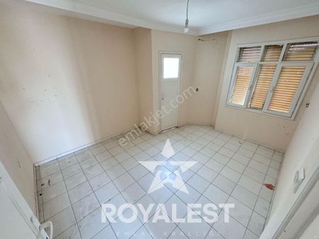 Royalestten Kapalı Mutfaklı Barış Manço Bulvarında Kaçmaz Daire