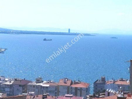 Konak Yurume Mesafesinde Deniz Manzaralı Komple Bina 4 Daire