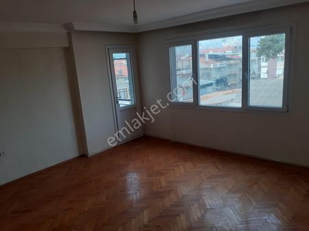 Güneş'ten Şirinyer İzban 2dk 2+1 95 Arakat Balkon Kapalı Mutfak
