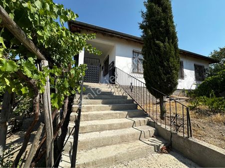 Fatih Mahallesinde 3+1 Satılık Müstakil Ev