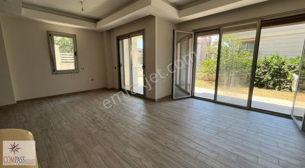 Villa Tadında Müstakil Girişli 3+1 Bahçe Dubleks Daire