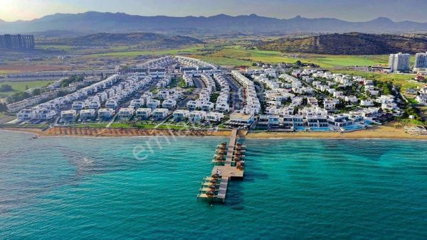 İskele Fourseasons Sitesinde Eşyalı Vergiler Ödenmiş 1+1 Loft Daire