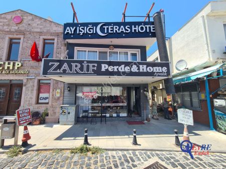 Evre Emlaktan Ayvalık Merkezde Dükkan & Otel Komple Satılık Bina