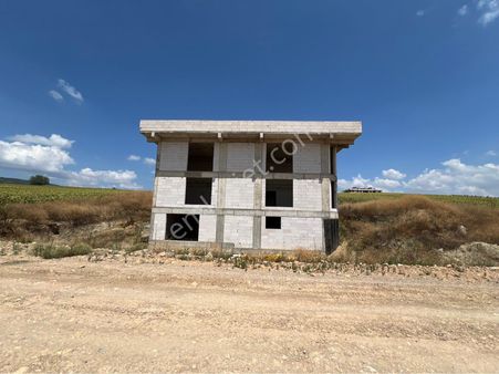 Roma’ Dan Satılık Tripleks Villa